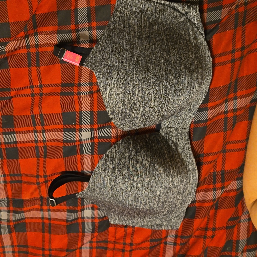 Victoria's Secret Pink bra brand new